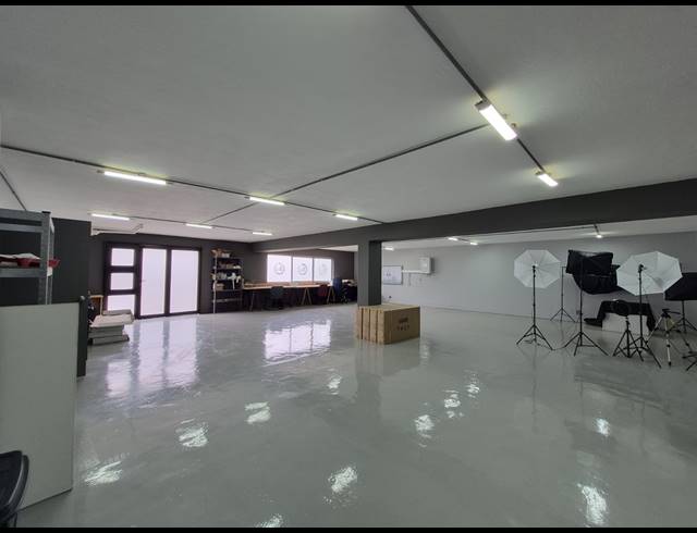 650M² OFFICE FOR SALE IN SUNNINGHILL